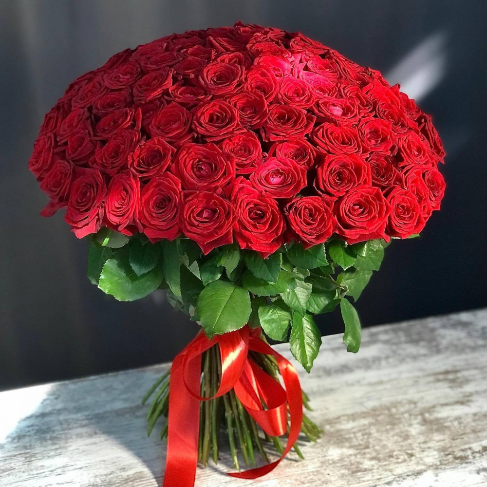 Букет цветов «101 красная роза»