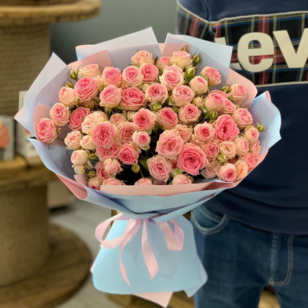 Букет цветов «15 кустовых роз»