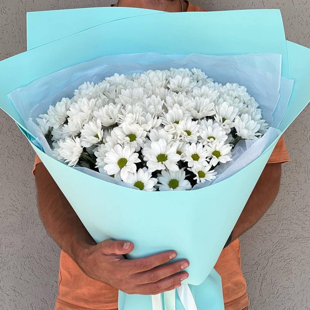 Букет цветов «15 белых хризантем»