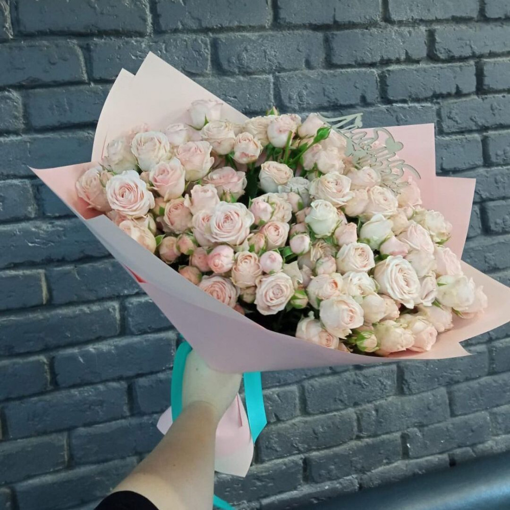 Букет цветов «Букет из 25 кустовых роз»