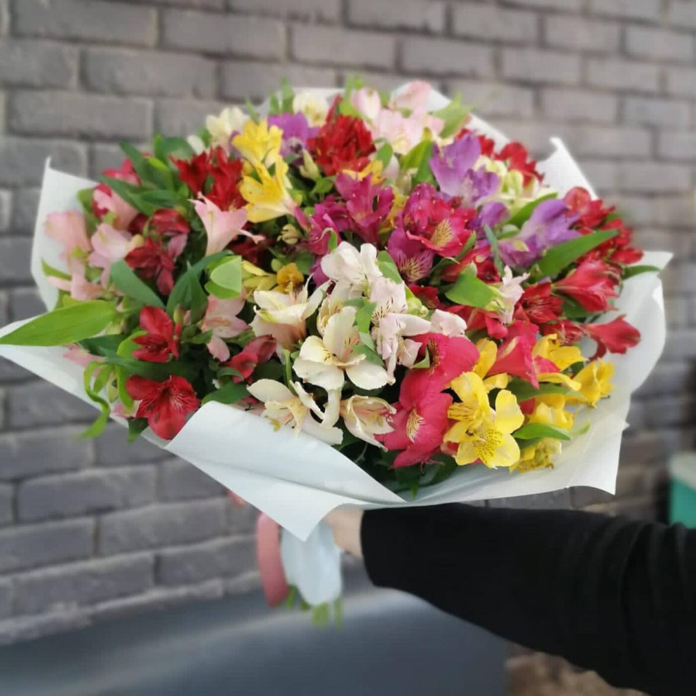 Букет цветов «Букет из разноцветной альстромерии»