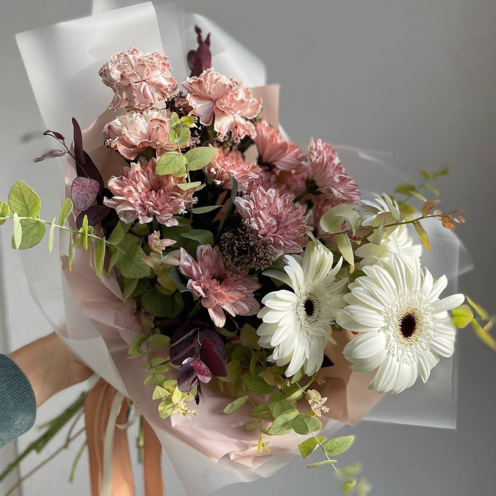 Букет цветов «Букет из кустовой хризантемы и гвоздики» - фото 3