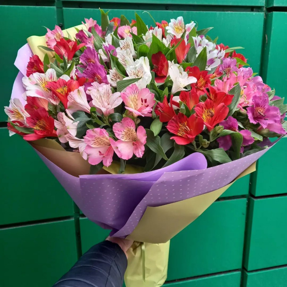 Букет цветов «Монобукет из разноцветной альстромерии» - фото 2