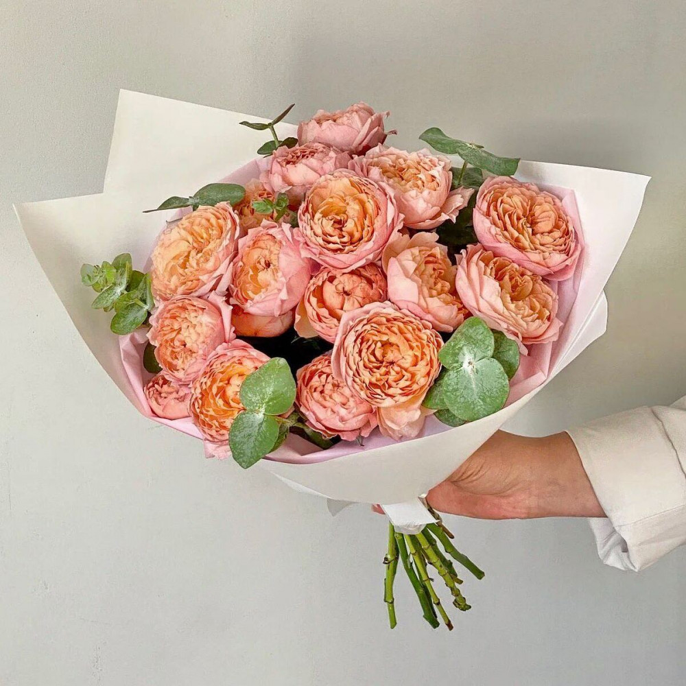 Букет цветов «Монобукет из кустовой пиновидной розы»